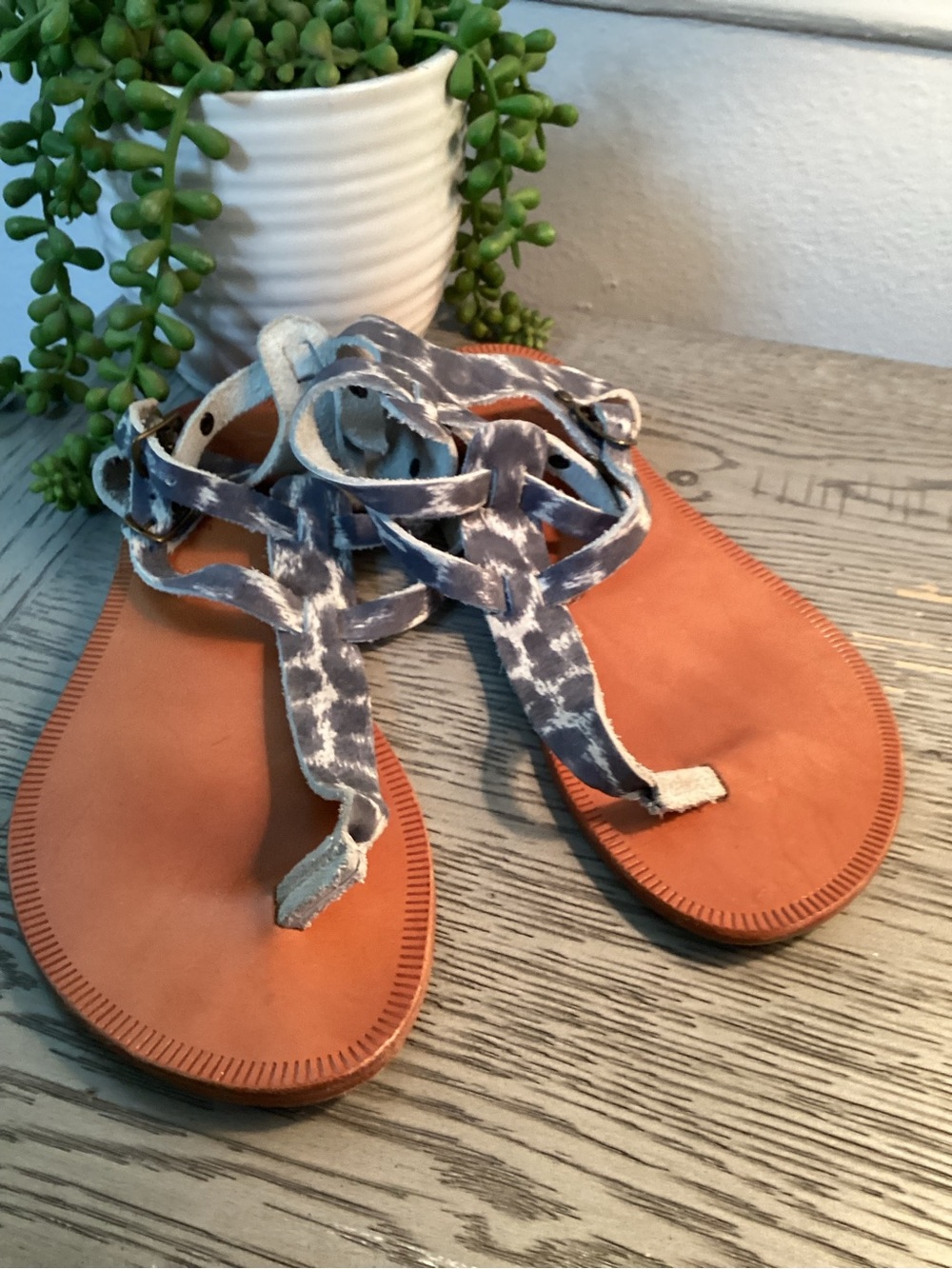Joie Italian Leather Gladiator Sandals | Grey Pattern | Size 37 (US 6.5-7)